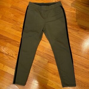 Denim & Company Army Green Pull On Jeans with Velvet Piping - Size Medium